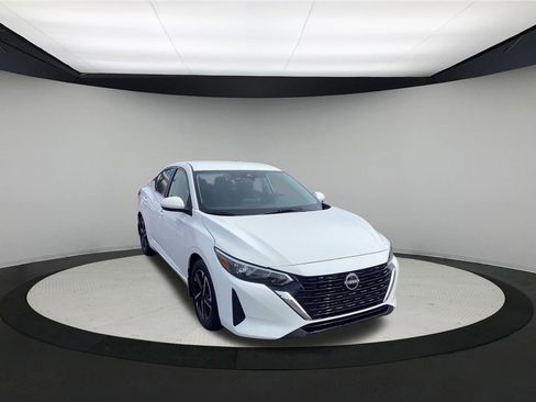 Used 2025 Nissan Sentra SV image 2