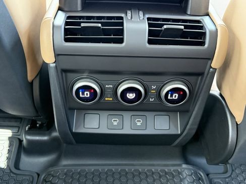New 2025 Land Rover Defender 110 S image 32