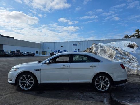 Used 2017 Ford Taurus Limited w/ Driver Assist Package image 5