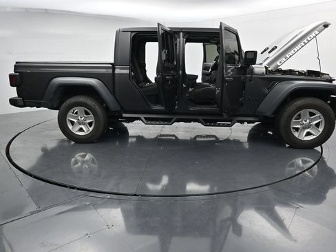 Used 2020 Jeep Gladiator Sport w/ Quick Order Package 24S AWD/4WD image 27