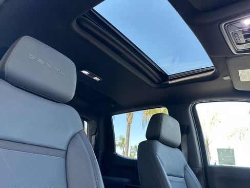 Used 2022 GMC Sierra 1500 Denali w/ Denali Reserve Package AWD/4WD image 17