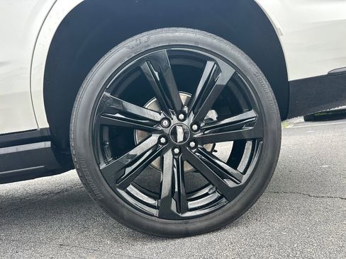 Certified 2025 Cadillac Escalade Sport Platinum AWD/4WD image 19