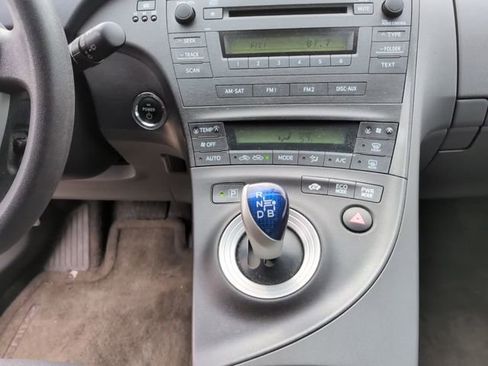 Used 2010 Toyota Prius Two image 17