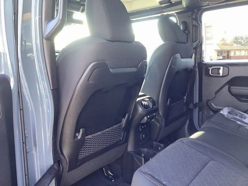 New 2026 Jeep Gladiator Mojave w/ Steel Bumper Group image 23