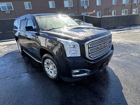 Used 2017 GMC Yukon XL SLE image 11