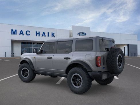 New 2026 Ford Bronco Badlands image 4