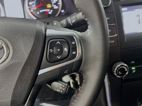 Used 2015 Toyota Camry SE FWD image 20