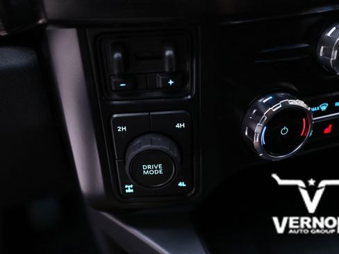 New 2026 Ford F250 Lariat w/ Chrome Package image 25