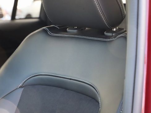 New 2025 Jeep Grand Cherokee Altitude image 12