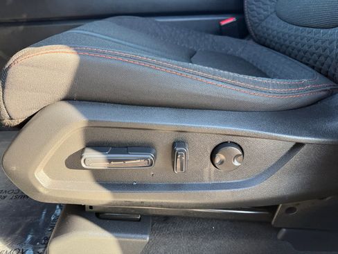 Used 2025 Honda Pilot Sport image 12