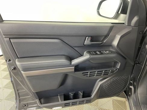 New 2026 Toyota 4Runner SR5 AWD/4WD image 7