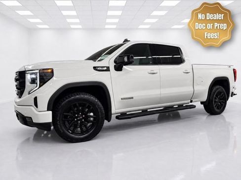 Used 2025 GMC Sierra 1500 Elevation w/ Elevation Premium Package AWD/4WD image 3