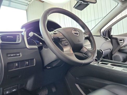 Used 2024 Nissan Murano SV w/ SV Midnight Edition Package image 18