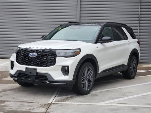 New 2025 Ford Explorer ST-Line w/ Premium Package image 2