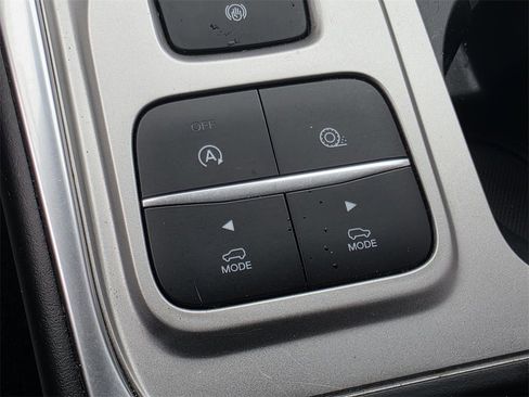 Used 2021 Ford Explorer XLT w/ Equipment Group 202A image 31