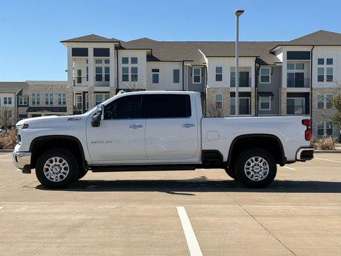 Used 2024 Chevrolet Silverado 2500 LTZ w/ LTZ Convenience Package image 4