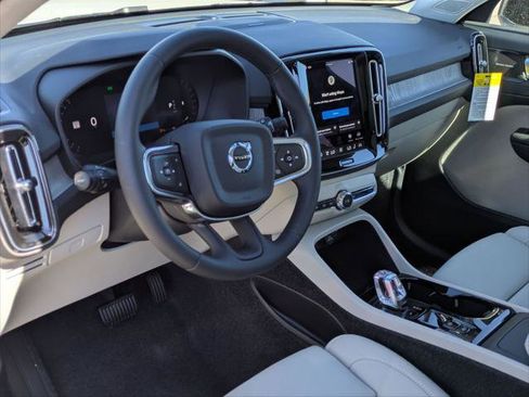 New 2026 Volvo XC40 B5 Ultra w/ Climate Package image 7