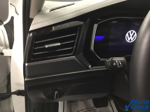 Used 2023 Volkswagen Jetta SE FWD image 22