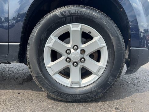 Used 2015 GMC Acadia SLE FWD image 13