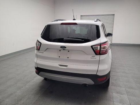 Used 2018 Ford Escape SE FWD image 7