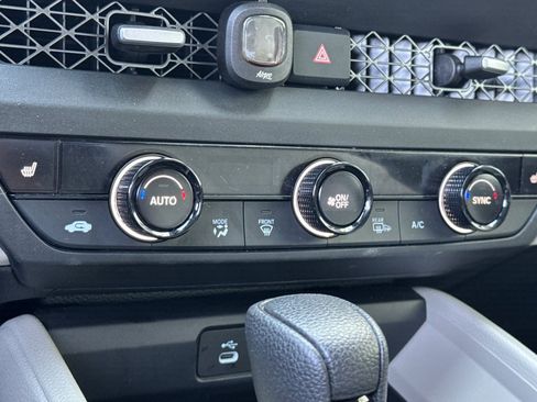 Used 2023 Honda Accord EX image 19