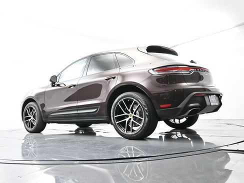Certified 2023 Porsche Macan image 46