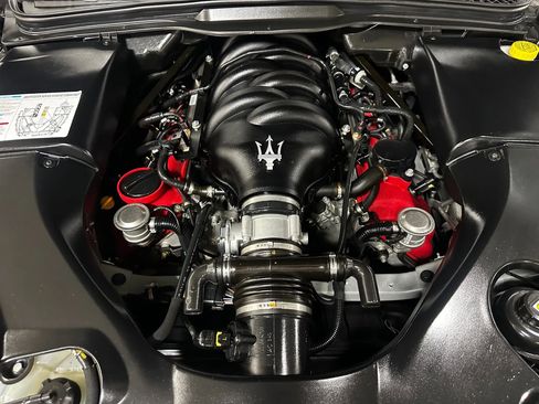 Used 2018 Maserati GranTurismo Sport image 22