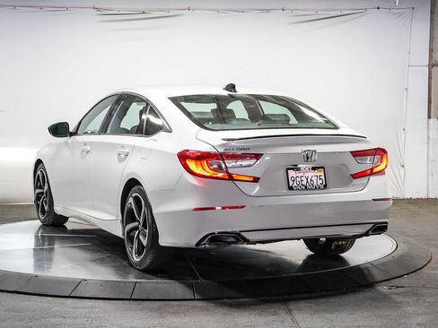 Used 2022 Honda Accord Sport image 2