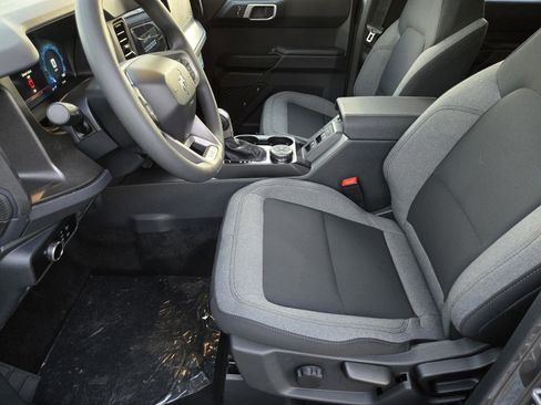 New 2025 Ford Bronco 4-Door image 9