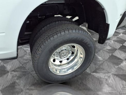 New 2026 RAM 3500 Big Horn AWD/4WD image 21