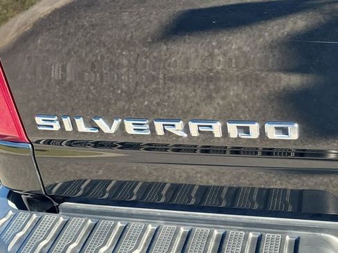 Used 2021 Chevrolet Silverado 3500 LT w/ Convenience Package image 9