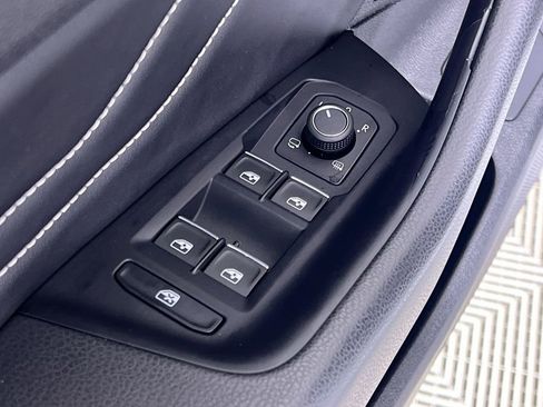 Used 2023 Volkswagen Arteon SEL w/ Arteon MDO Package image 15