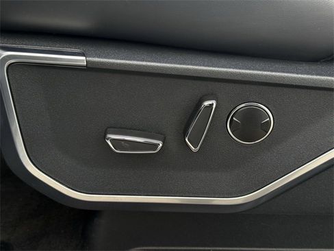 Used 2025 Ford F150 Raptor image 32