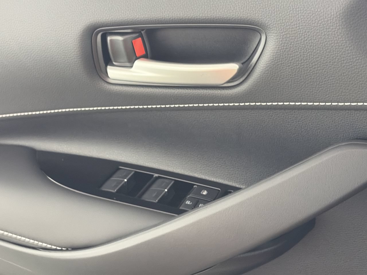 New 2027 Toyota Corolla SE FWD image 17