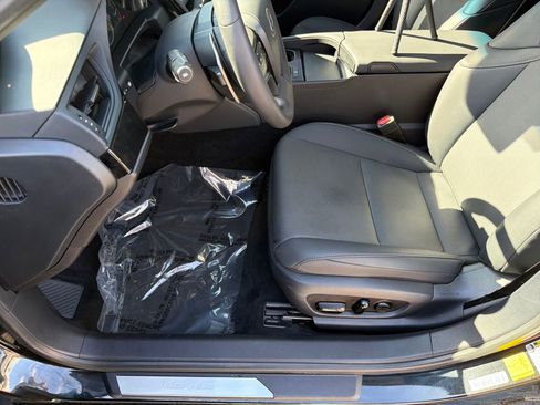 Used 2023 Lexus ES 350 w/ Accessory Package (Z2) image 19