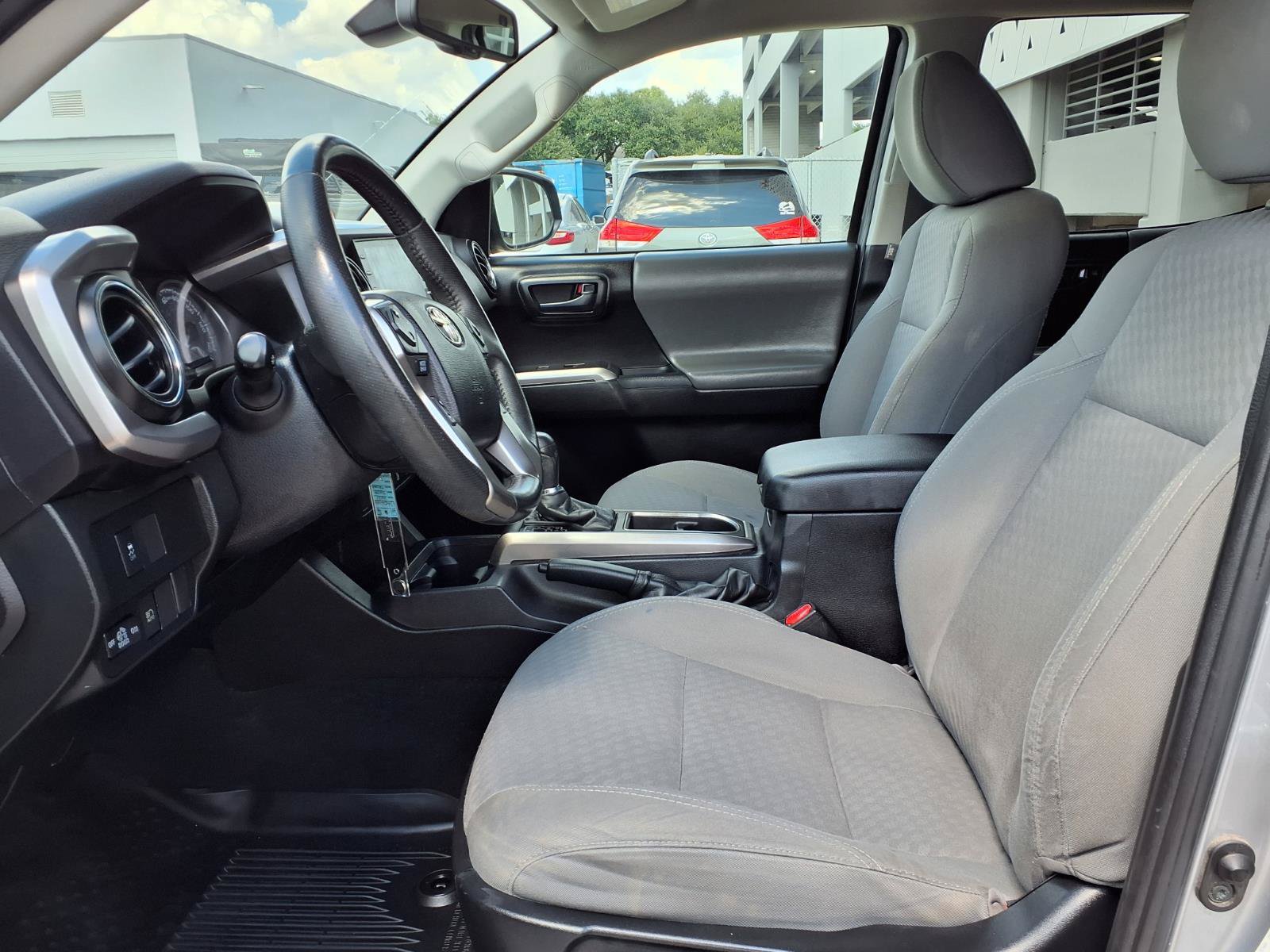 Used 2021 Toyota Tacoma SR5 RWD image 20