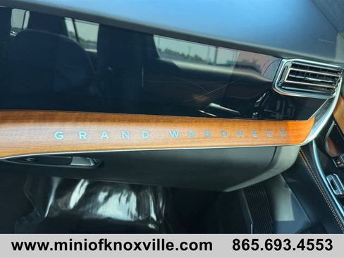 Used 2024 Jeep Grand Wagoneer L Series III AWD/4WD image 28