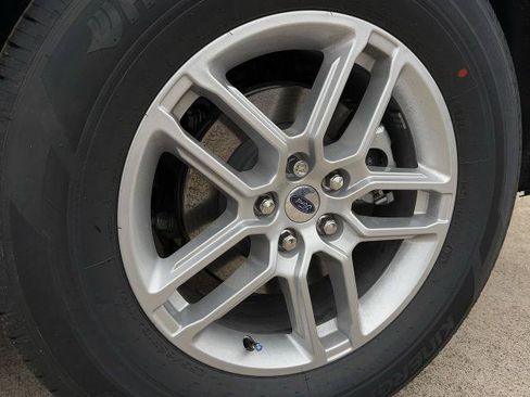 New 2026 Ford Explorer Active RWD image 37