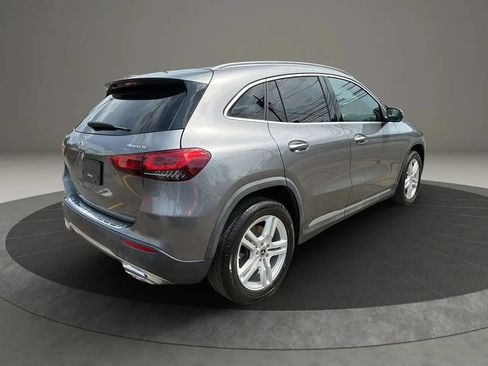 Used 2021 Mercedes-Benz GLA 250 4MATIC w/ Premium Package image 5