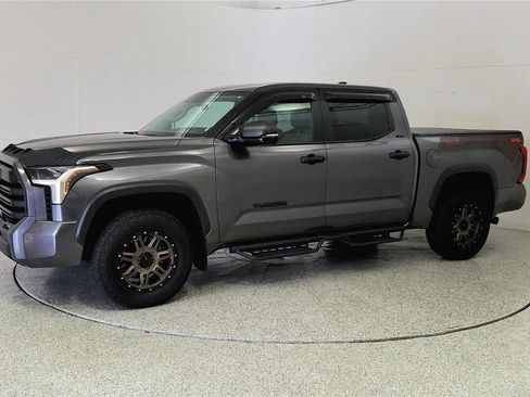 Used 2024 Toyota Tundra SR5 w/ SR5 Convenience Package AWD/4WD image 4