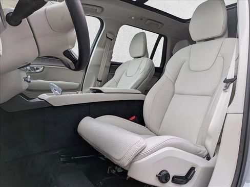 New 2026 Volvo XC90 T8 Ultra image 4