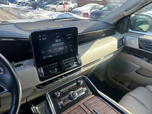 Used 2020 Lincoln Navigator Reserve w/ Luxury Package image 46