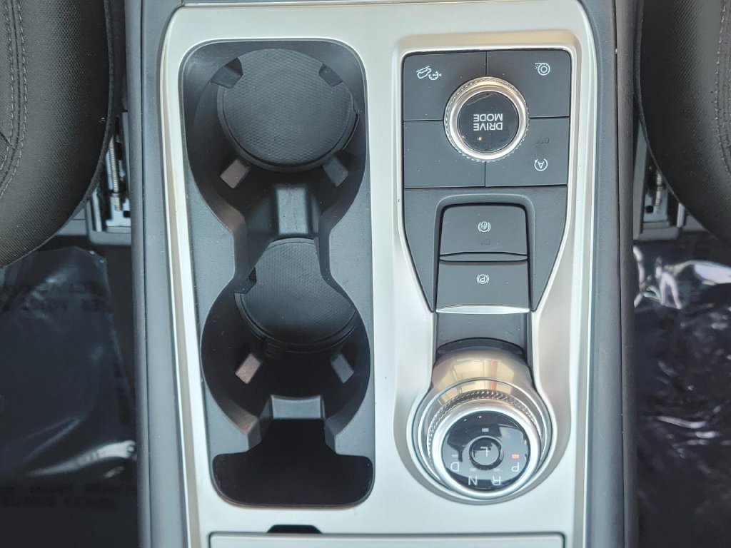 Used 2023 Ford Explorer XLT AWD/4WD image 30