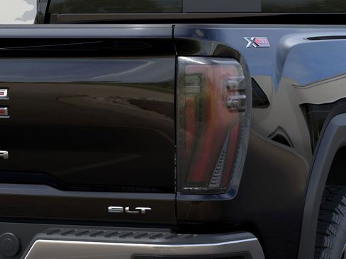 New 2026 GMC Sierra 2500 SLT w/ SLT Convenience Package AWD/4WD image 11