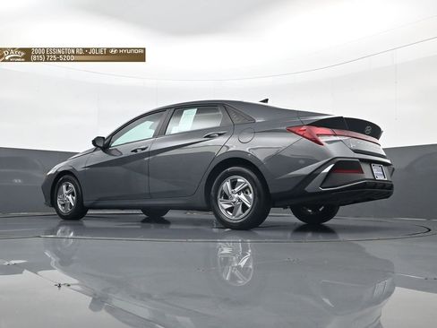 Certified 2024 Hyundai Elantra SE FWD image 27