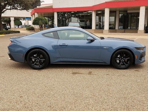 Used 2025 Ford Mustang GT image 5