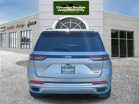 Used 2023 Jeep Grand Cherokee Summit image 7