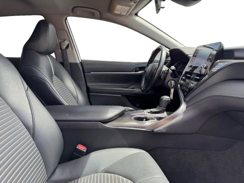 Used 2021 Toyota Camry SE image 17