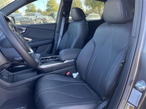 Used 2025 Acura RDX SH-AWD image 29