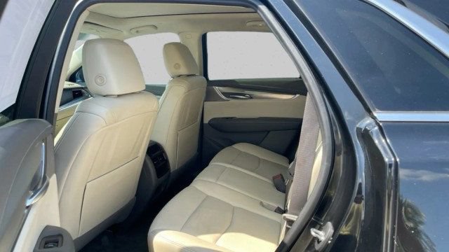 Used 2022 Cadillac XT5 Premium Luxury FWD image 20